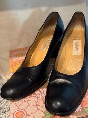 Vintage Coach Black Leather Round Toe Block Heel Pumps Size 8.5 (39)